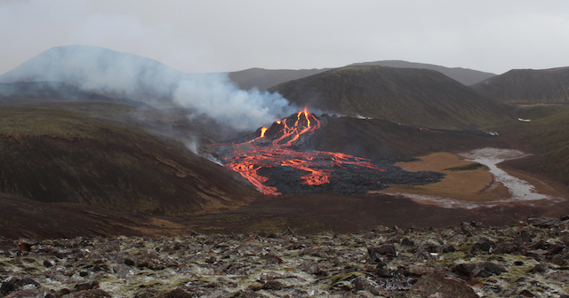 アイスランドの火山 800年ぶりに噴火 Mkマッシュルーム